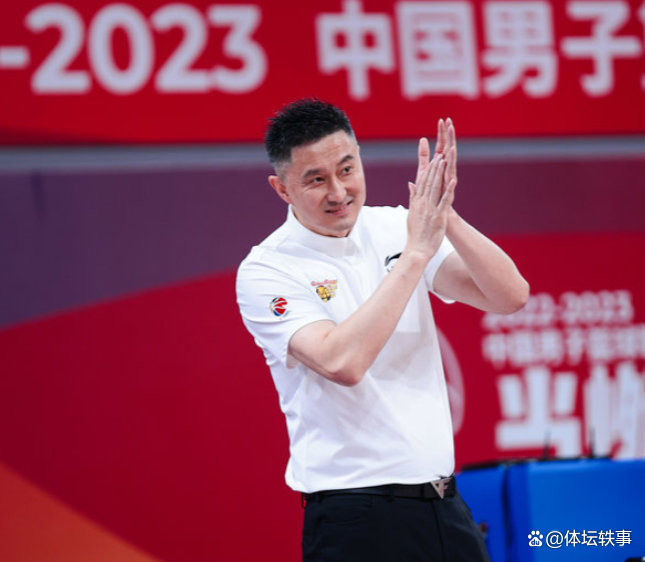 一个是主动, 吉伦沃特的 一个是主动, 吉伦沃特的